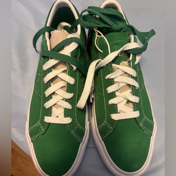 Converse One Star Pro Geeen Gold Shoes Sneakers - A06645C
NWT W:7.5 M:6 - Picture 6 of 15